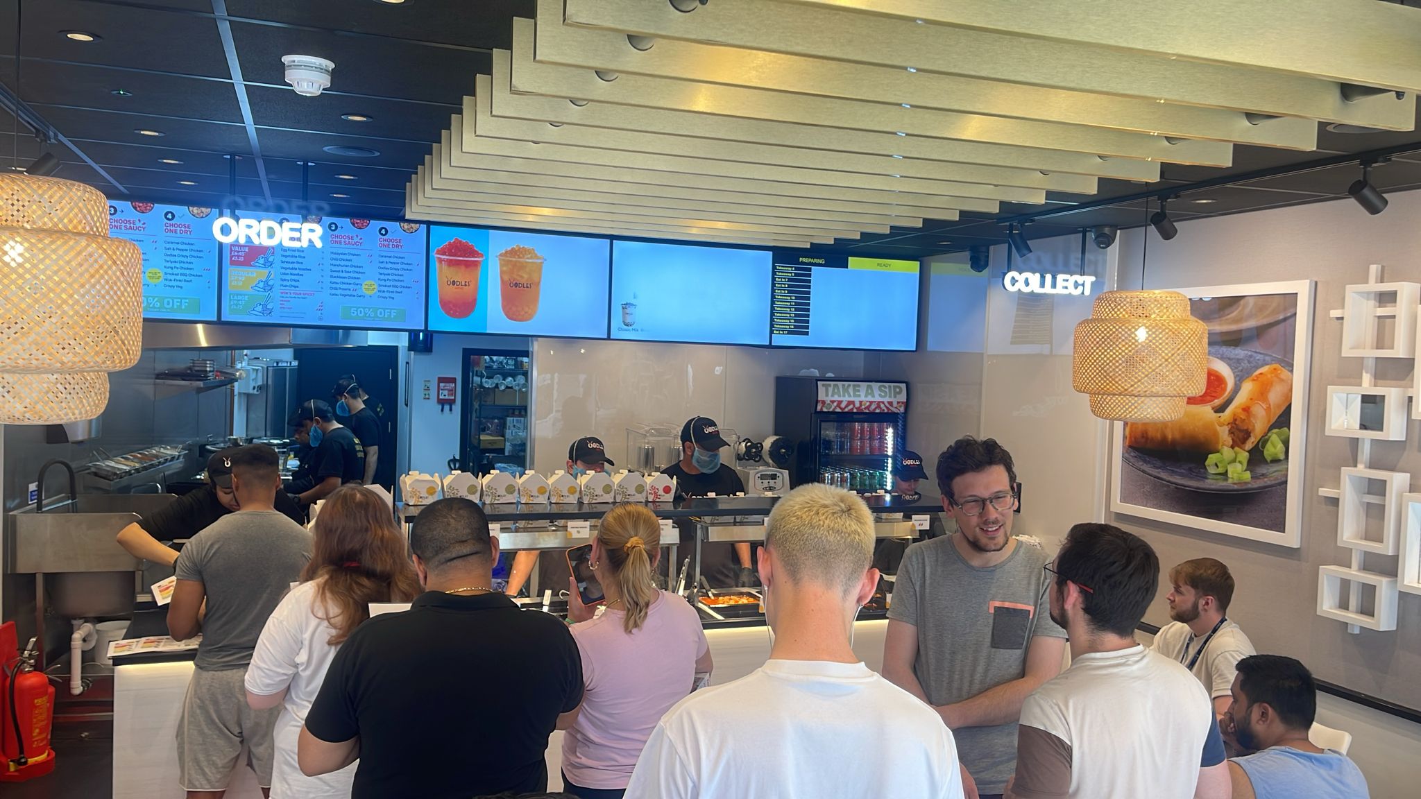OODLES WOK BEDFORD: FIRED UP & OFFICIALLY OPEN!